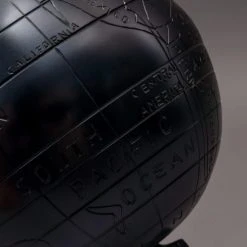 Dutchbone Statuettes Et Figurines Mappemonde En Aluminium Noir H27cm -Vases Soldes mappemonde en aluminium noir h27cm 5