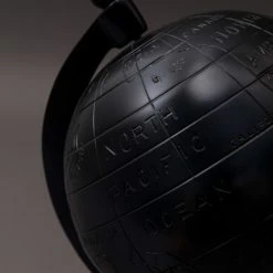 Dutchbone Statuettes Et Figurines Mappemonde En Aluminium Noir H33cm -Vases Soldes mappemonde en aluminium noir h33cm 5