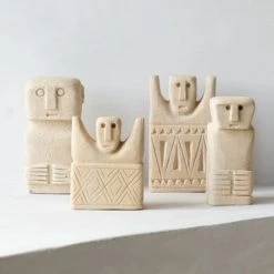 Bazar Bizar Statuettes Et Figurines Statue En Grès -Vases Soldes statue en gres 16