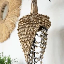 Bazar Bizar Statuettes Et Figurines Statuette De Chapeau En Coquillage Noir Et Naturel Sur Socle En Métal -Vases Soldes statuette de chapeau en coquillage noir et naturel sur socle en metal 5