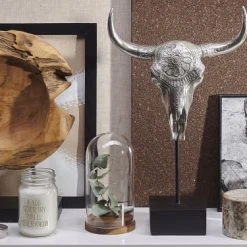 Beliani Statuettes Et Figurines Statuette Décorative Crâne De Buffle Argenté -Vases Soldes statuette decorative crane de buffle argente 1