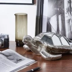 Beliani Statuettes Et Figurines Tortue Décorative Argentée -Vases Soldes tortue decorative argentee 1