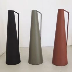 Passage Vernet Vases Vase Conique à Anse En Métal Gris -Vases Soldes vase conique a anse en metal gris 2