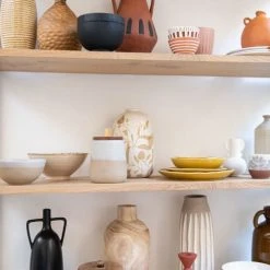 Maisons Du Monde Vases Vase En Grès Beige Et Lignes Verticales Blanches H33 -Vases Soldes vase en gres beige et lignes verticales blanches h33 1000 15 25 213348 3