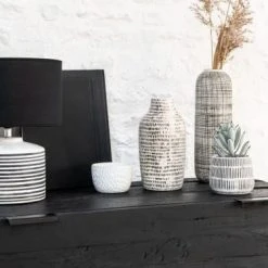 Maisons Du Monde Vases Vase En Grès Blanc Strié Noir H27 -Vases Soldes vase en gres blanc strie noir h27 1000 0 20 214081 10